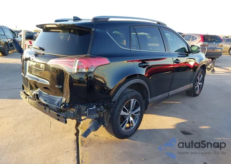 2018 Toyota Rav4 Xle z USA, uszkodzony, nr VIN 2T3WFREV2JW503575